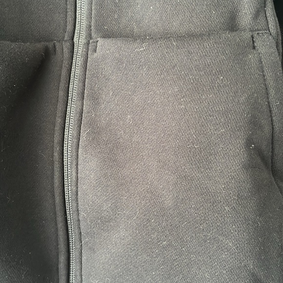 FIGS Black On-Shift Full Zip Hoodie - Picture 8 of 8